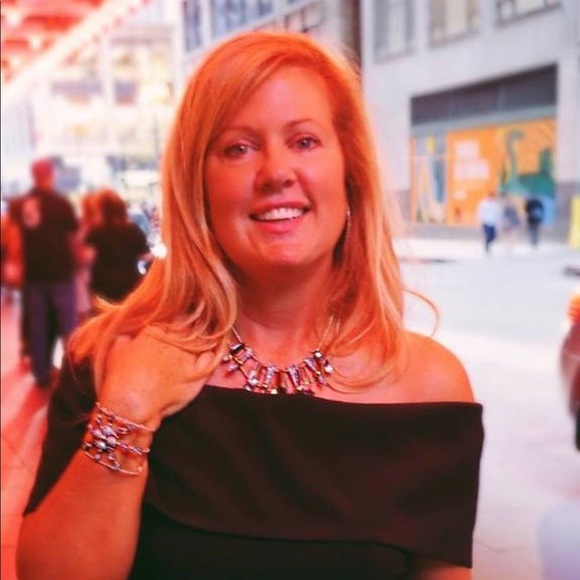 Meet your Posher, Sally - Picture 2 of 5